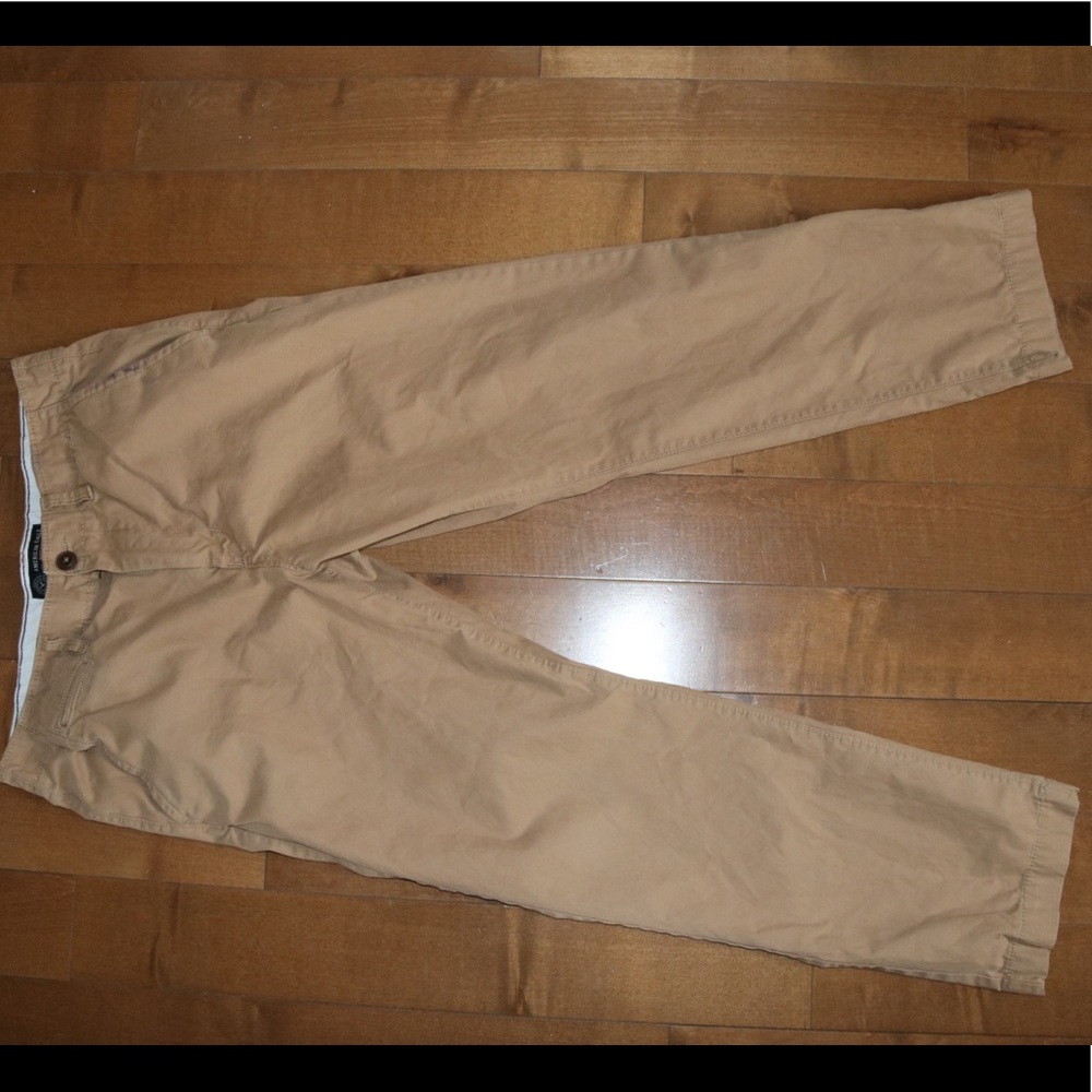 American Eagle Khaki Pants 34x32